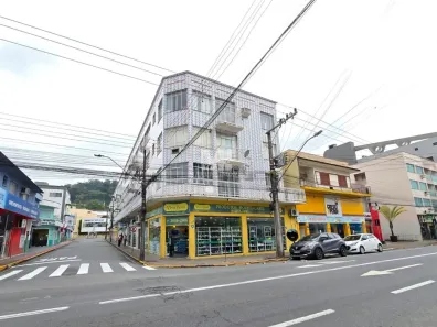 Sobrado com 7 Quartos à venda, 243m² no Centro, Jaraguá do Sul