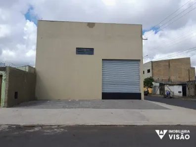 Galpão/Depósito/Armazém para alugar, 230m² no Parque das Gameleiras, Uberaba