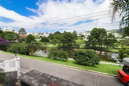 Casa com 3 Quartos à venda, 248m² no Pedra Branca, Palhoça