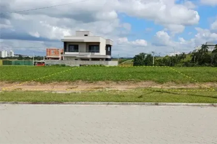 Lote/Terreno à venda, 331m² no Loteamento Terras Alpha São José dos Campos, São José dos Campos