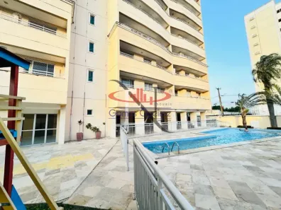Apartamento com 3 Quartos para alugar, 230m² no Maraponga, Fortaleza