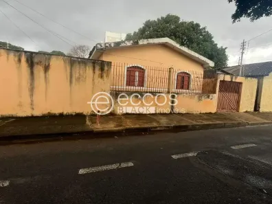 Lote/Terreno à venda, 100m² no Lagoinha, Uberlândia