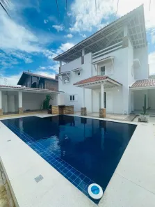 Sobrado com 3 Quartos à venda, 342m² no Edson Queiroz, Fortaleza