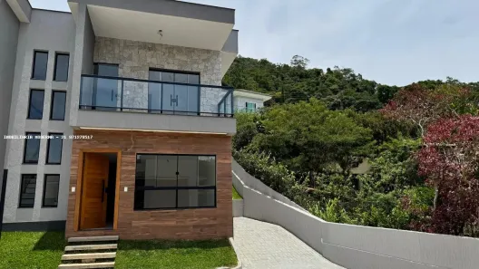 Casa com 3 Quartos à venda, 138m² no Barra do Imbuí, Teresópolis