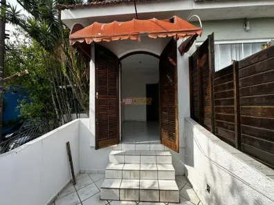 Casa com 3 Quartos à venda, 160m² no Vila Palmares, Santo André