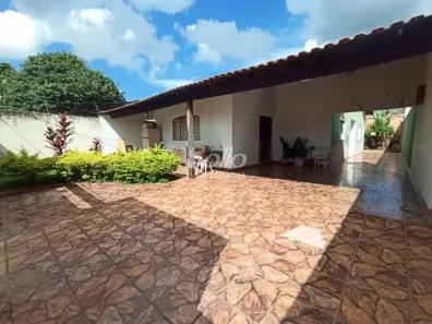 Casa com 3 Quartos à venda, 152m² no Segismundo Pereira, Uberlândia