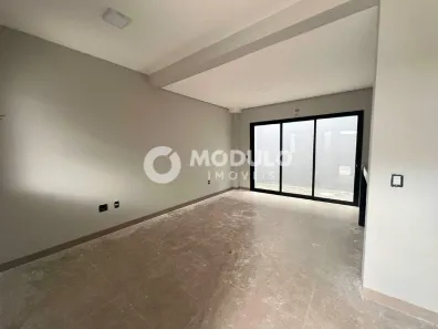 Sobrado com 2 Quartos à venda, 90m² no Novo Mundo, Uberlândia