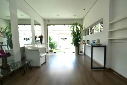 Casa com 4 Quartos à venda, 300m² no Pompéia, Belo Horizonte