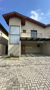 Casa com 3 Quartos para alugar, 197m² no Jardim dos Pinheiros, Atibaia