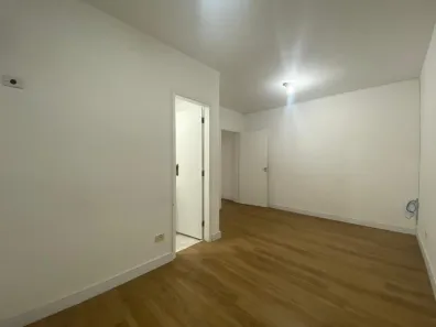 Ponto Comercial para alugar, 32m² no Pitangueiras, Guarujá