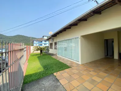 Casa com 3 Quartos à venda, 105m² no Velha Central, Blumenau