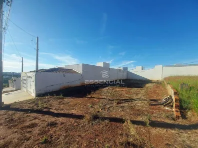 Lote/Terreno à venda, 250m² no Jardim Ypê, Botucatu