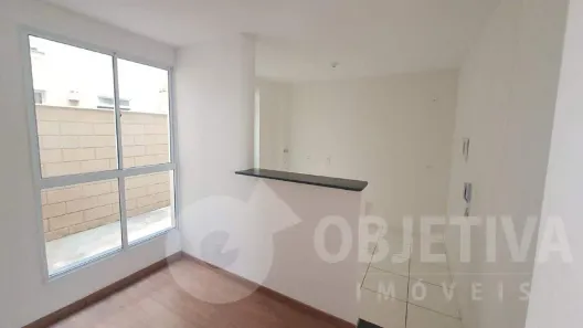 Apartamento com 2 Quartos para alugar, 50m² no Chácaras Tubalina e Quartel, Uberlândia