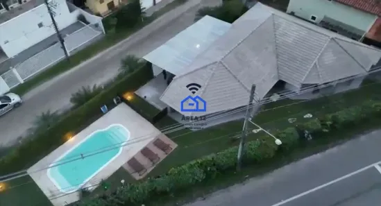 Casa com 3 Quartos para alugar, 255m² no Guaecá, São Sebastião