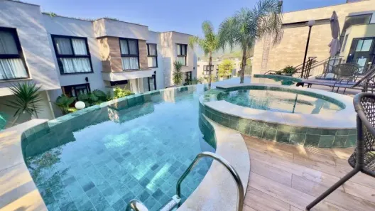 Casa com 3 Quartos à venda, 362m² no Lagoa da Conceição, Florianópolis