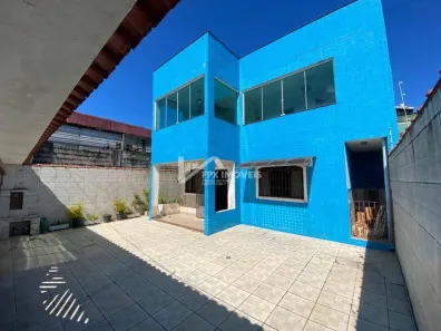Sobrado com 4 Quartos à venda, 239m² no Balneario Regina Maria, Mongaguá
