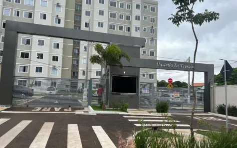 Apartamento com 2 Quartos para alugar, 10m² no Vila Carlota, Campo Grande