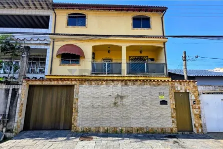 Casa com 3 Quartos à venda, 421m² no Bangu, Rio de Janeiro