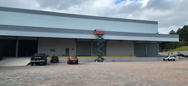 Galpão/Depósito/Armazém para alugar, 2335m² no Guatupê, São José dos Pinhais