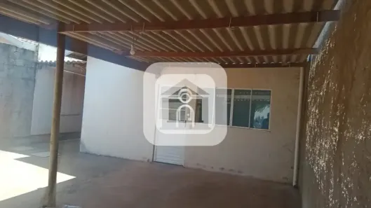 Casa com 2 Quartos à venda, 75m² no Loteamento Residencial Pequis, Uberlândia