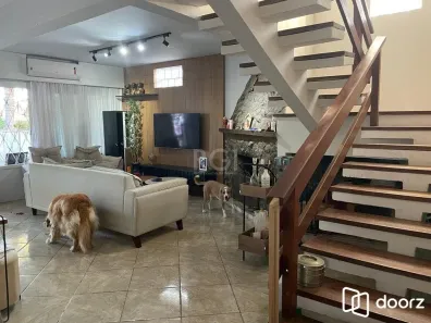 Casa com 4 Quartos à venda, 198m² no Ipanema, Porto Alegre