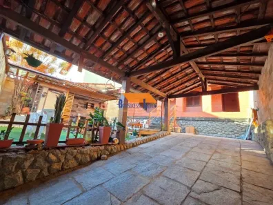 Casa com 3 Quartos para alugar, 220m² no Ipiranga, Belo Horizonte