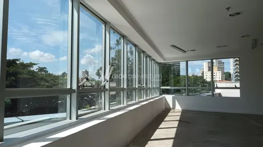 Sala Comercial com 1 Quarto à venda, 100m² no Cambuí, Campinas
