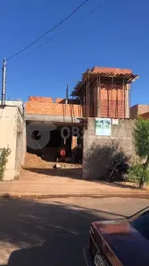 Casa com 3 Quartos à venda, 177m² no Novo Mundo, Uberlândia