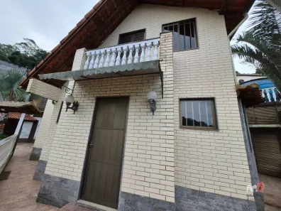 Casa com 1 Quarto para alugar, 10m² no Quarteirão Ingelheim, Petrópolis
