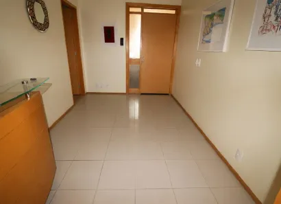 Sala Comercial à venda, 37m² no Menino Deus, Porto Alegre