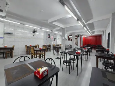 Prédio Comercial com 4 Quartos à venda, 400m² no Farrapos, Porto Alegre