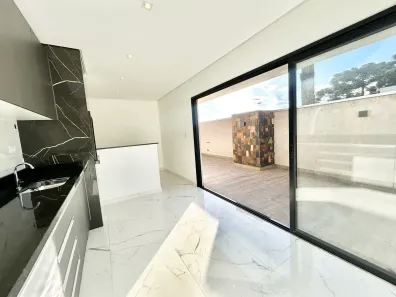 Sobrado com 3 Quartos à venda, 175m² no Pinheirinho, Curitiba