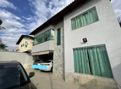Sobrado com 3 Quartos à venda, 214m² no Parque Anhanguera, Goiânia