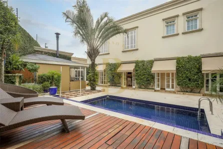 Casa com 5 Quartos para alugar, 584m² no Vila Madalena, São Paulo
