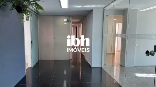 Sala Comercial para alugar, 300m² no Santa Lúcia, Belo Horizonte