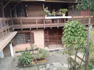 Casa com 4 Quartos à venda, 250m² no Vila Nova, Porto Alegre