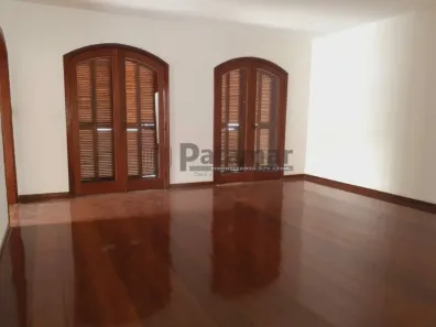 Sobrado com 5 Quartos à venda, 250m² no Caxingui, São Paulo