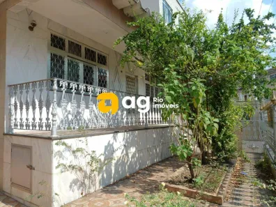 Casa com 2 Quartos à venda, 125m² no Vila Valqueire, Rio de Janeiro