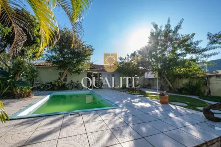 Casa com 4 Quartos à venda, 211m² no Córrego Grande, Florianópolis
