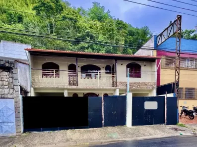 Casa com 4 Quartos à venda, 420m² no Cascatinha, Juiz de Fora