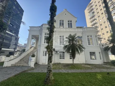 Imóvel Comercial com 5 Quartos para alugar, 755m² no Centro, Blumenau