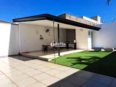 Casa com 3 Quartos à venda, 160m² no Vigilato Pereira, Uberlândia