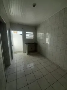 Casa com 1 Quarto para alugar, 35m² no Parque Peruche, São Paulo