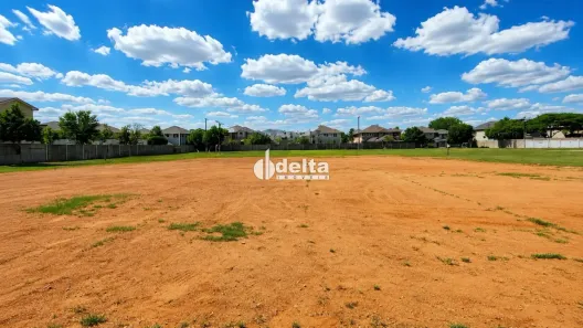 Lote/Terreno à venda, 250m² no Jardim Brasília, Uberlândia
