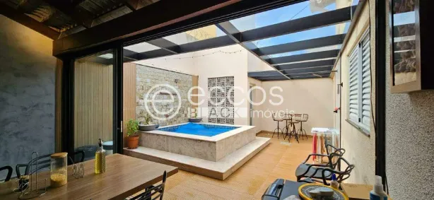 Casa com 3 Quartos à venda, 150m² no Jardim Inconfidência, Uberlândia