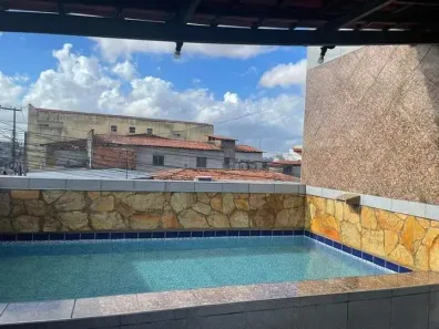 Casa com 6 Quartos à venda, 300m² no Henrique Jorge, Fortaleza