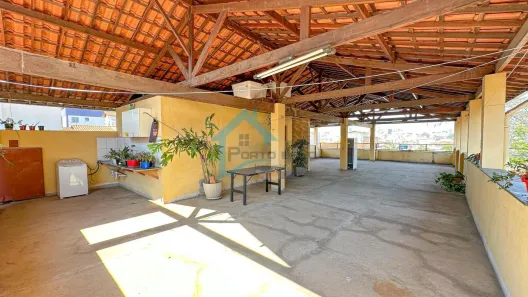 Casa com 5 Quartos à venda, 364m² no Água Branca, Contagem