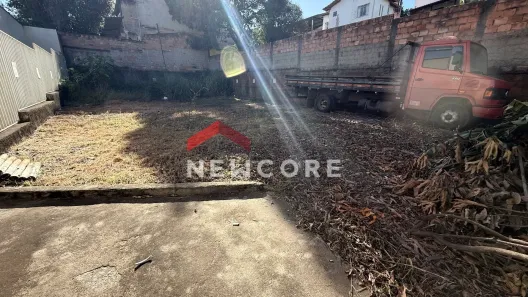 Lote/Terreno à venda, 360m² no Parque Xangri-Lá, Contagem