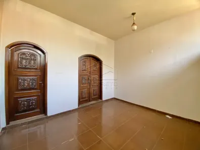 Casa com 2 Quartos para alugar, 150m² no Centro, Jaú