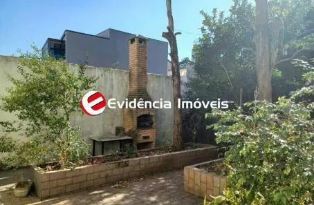 Sobrado com 3 Quartos à venda, 341m² no Vila Scarpelli, Santo André